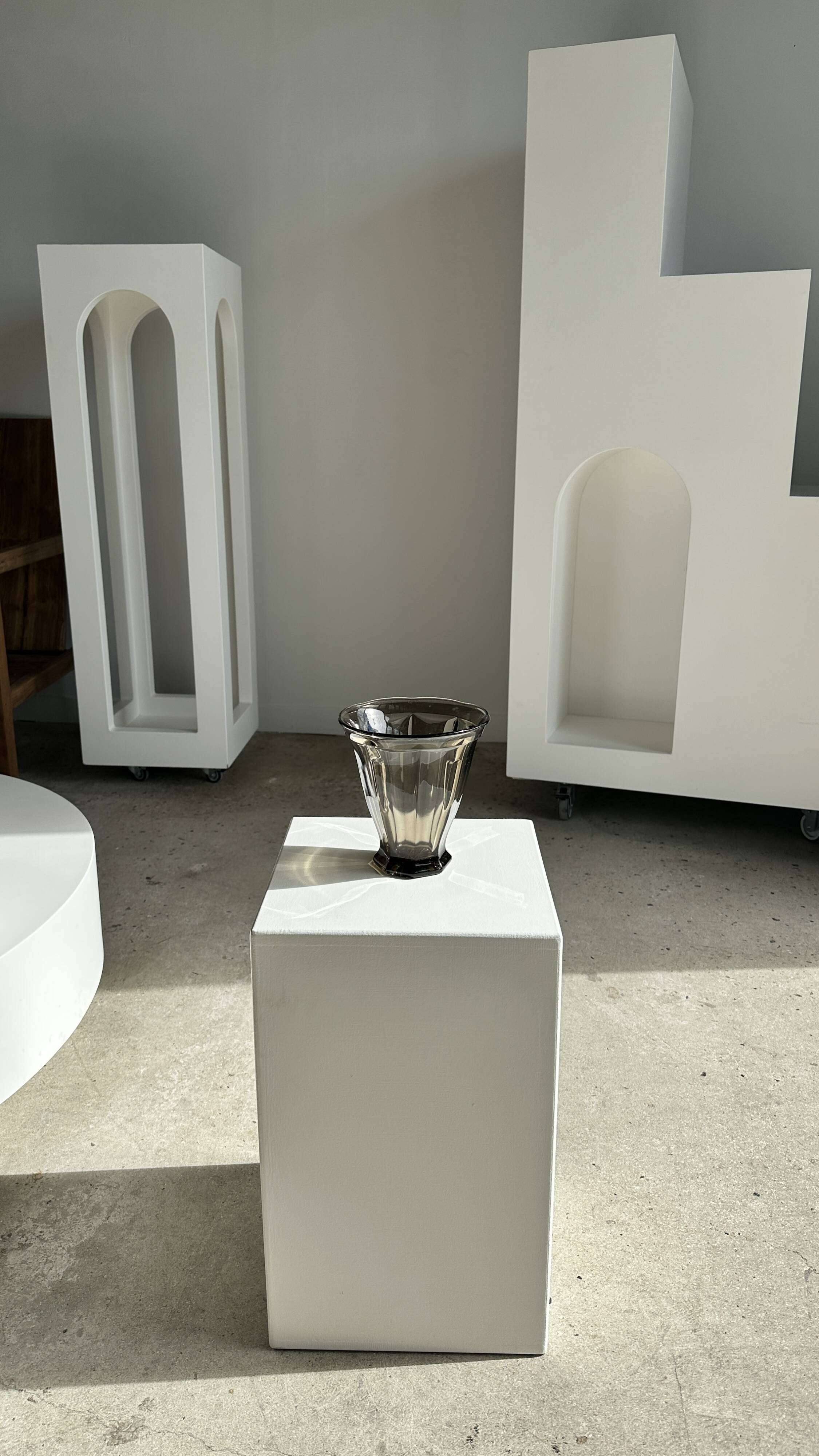 Smoked molded glass vase H:17cm