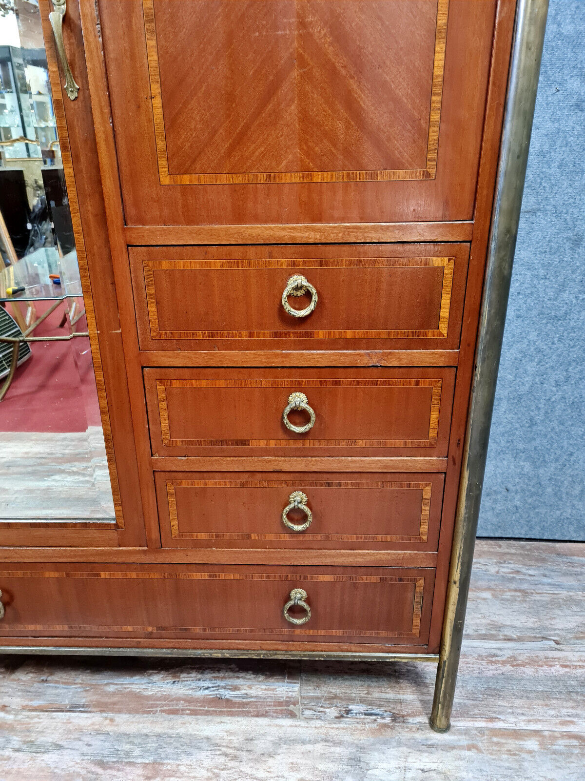 Art Deco period wardrobe in mahogany and marquetry around 1920-1925