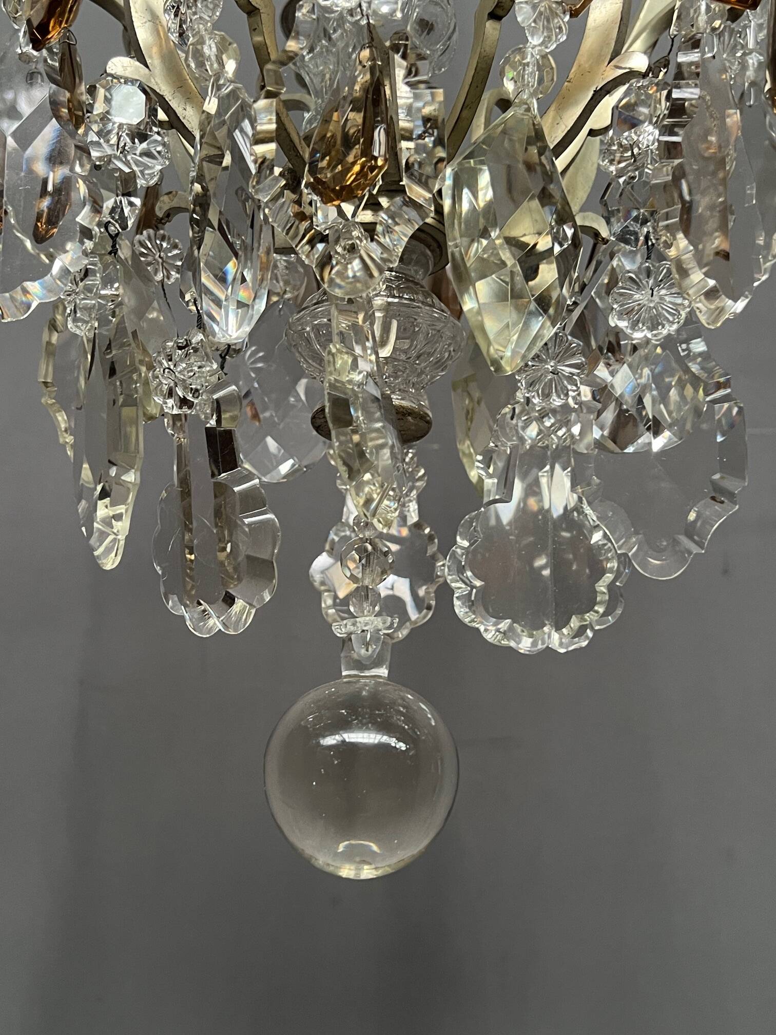 Antique French chandelier 170 cm with Louis XVI style chain in crystal.