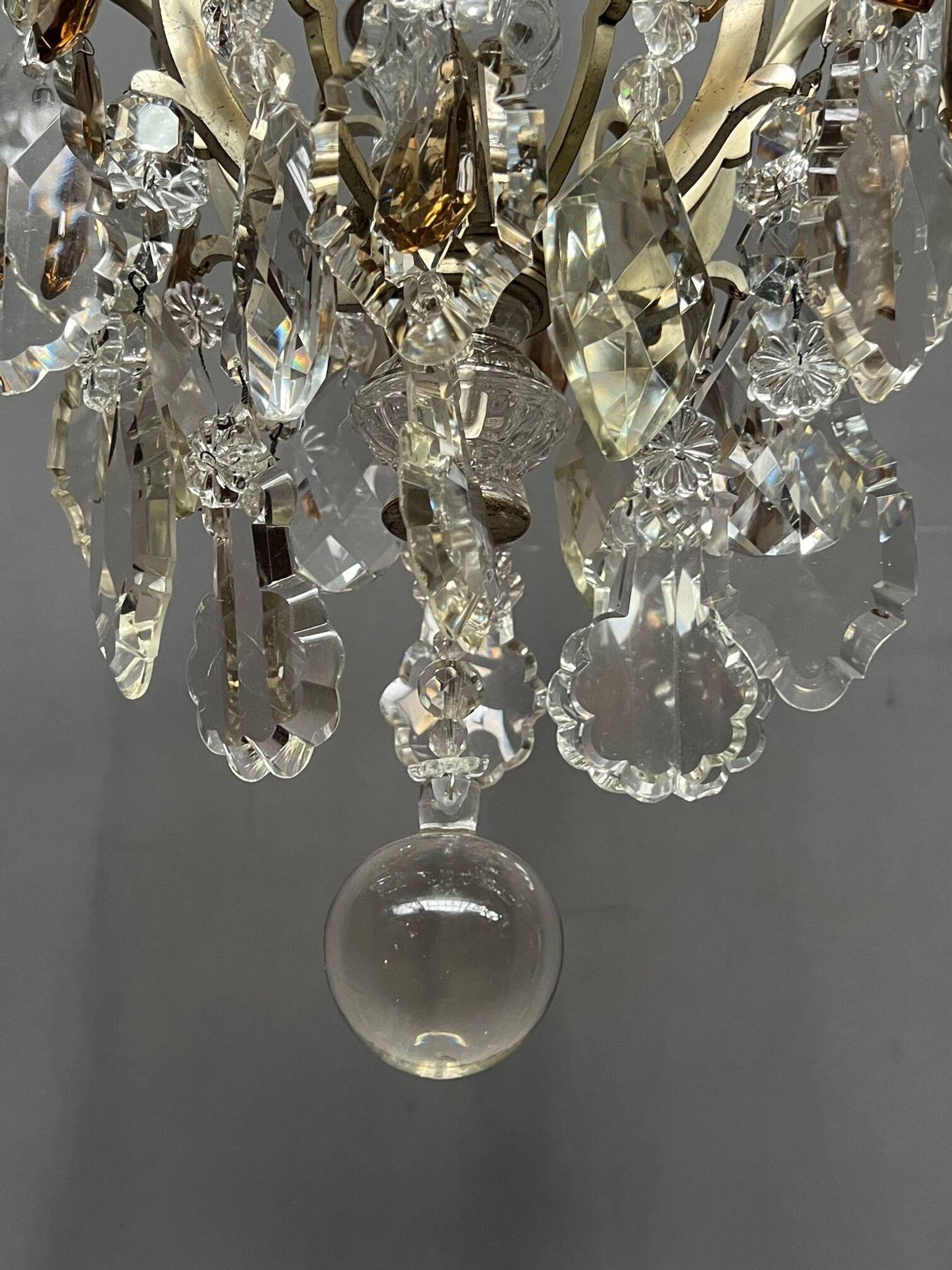 Antique French chandelier 170 cm with Louis XVI style chain in crystal.