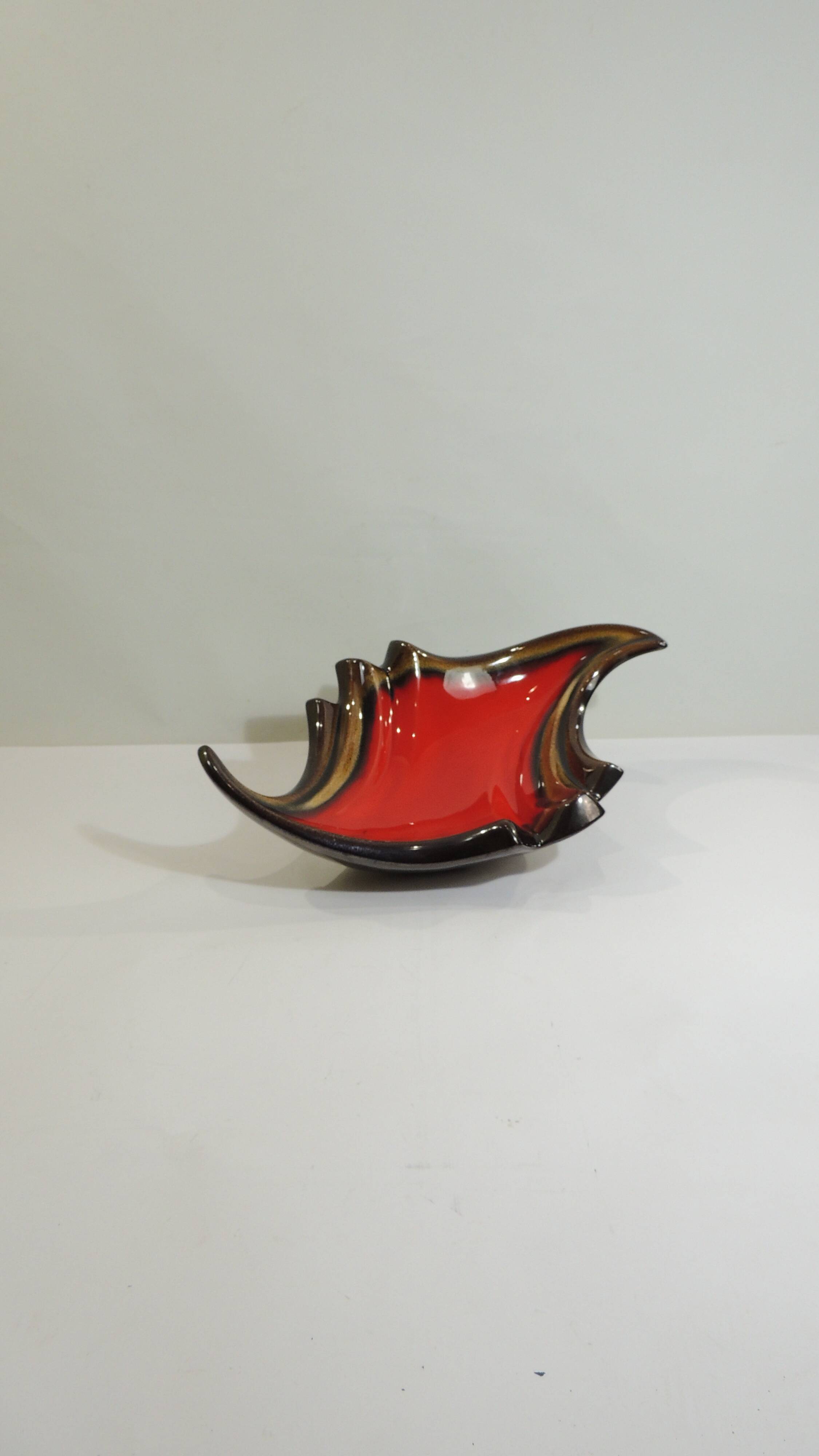 Vintage red and brown ceramic bowl – 1970s centrepiece – Design