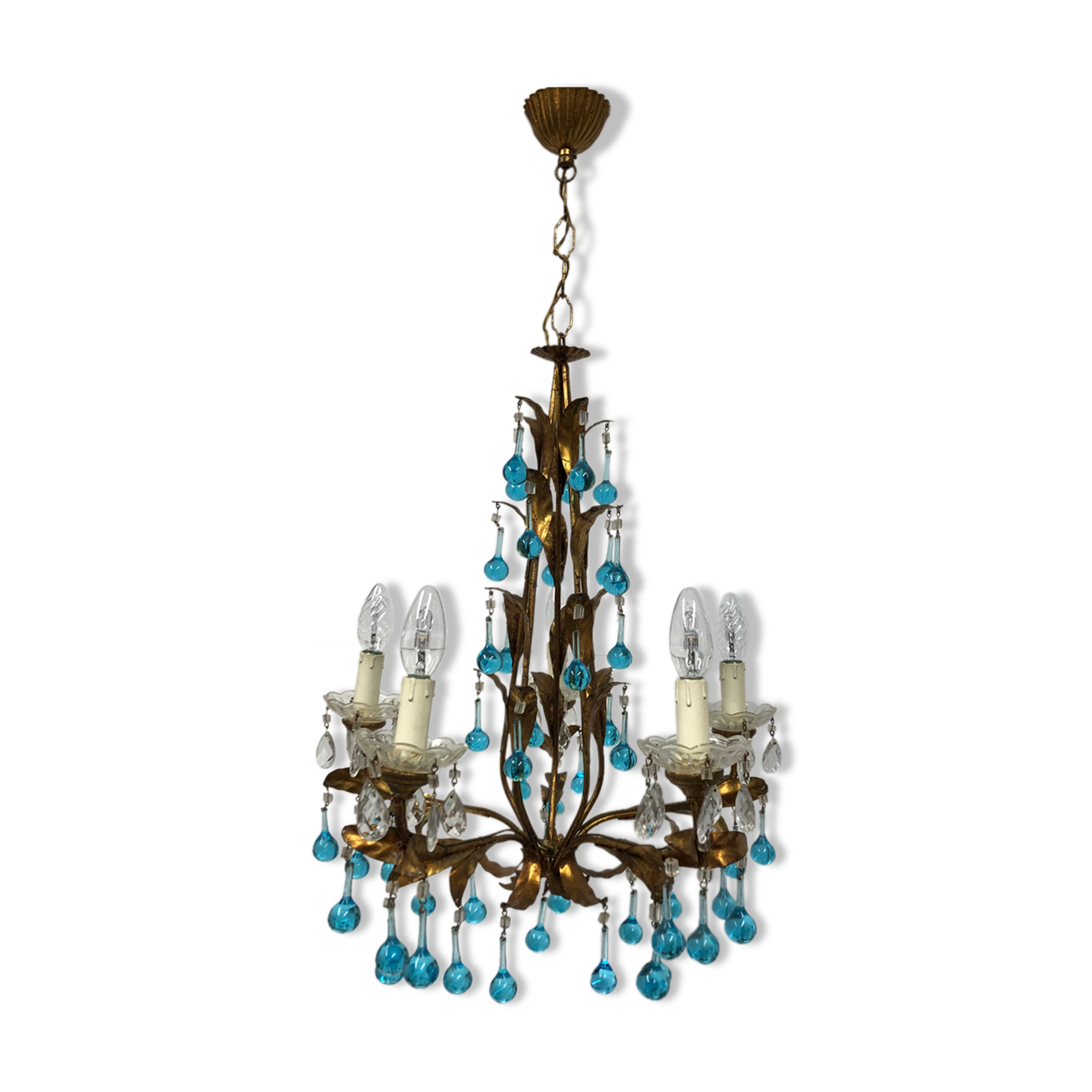 Chandelier with pearl grapevines