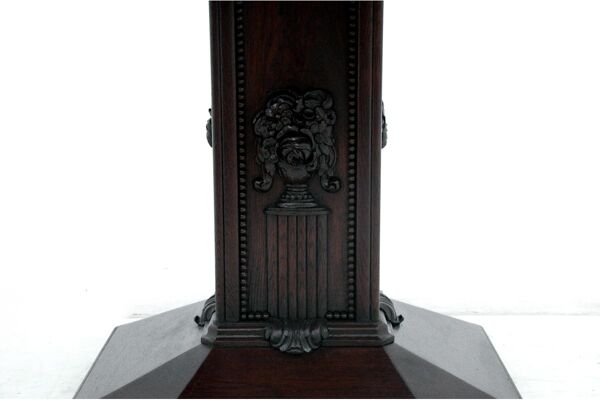 Table ancienne, Europe occidentale, début du 20ème siècle