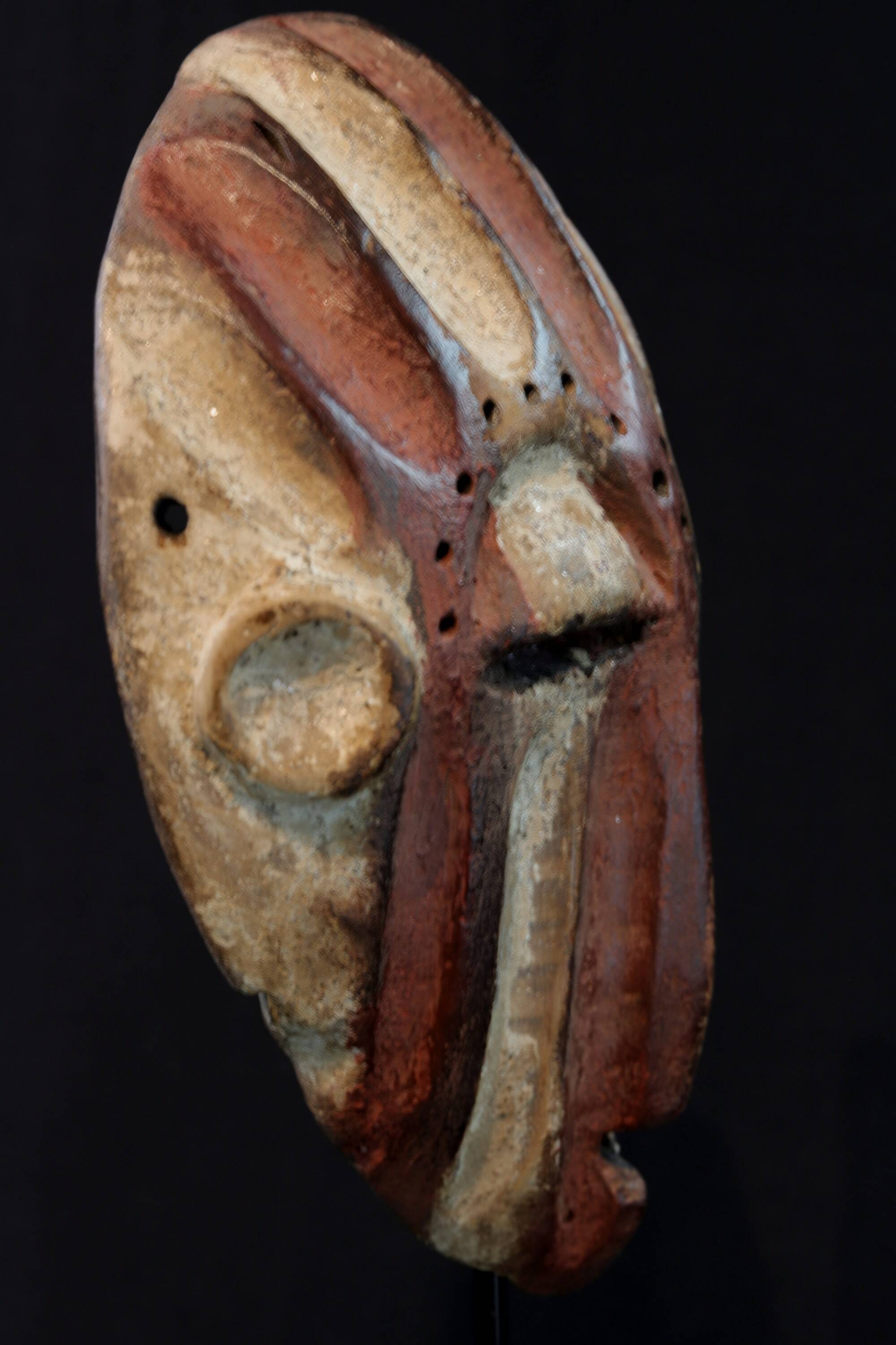 African Tribal Art - Kela Yela Mask DRC - 24.5 Cms