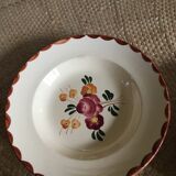 Series of 8 soup plates