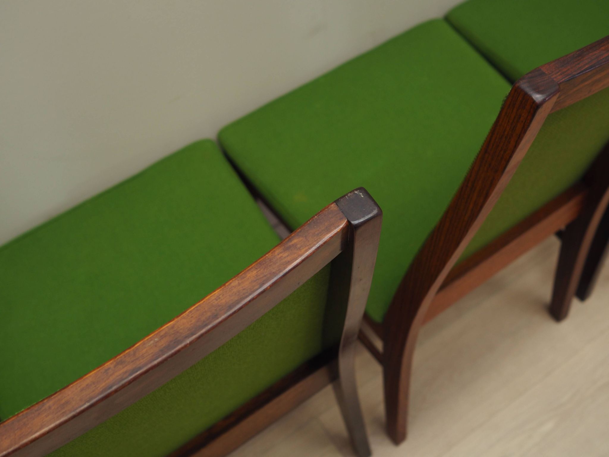 Ensemble de quatre chaises en palissandre, design danois, années 1970, fabricant : Dyrlund