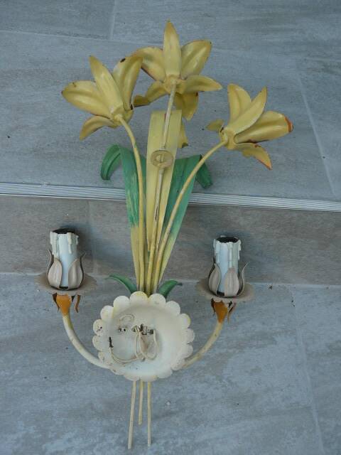 applique ancienne lampes XX tôle Fleurs Lys vintage