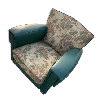 Flowery green club armchair