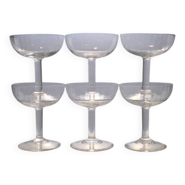 Service de 6 coupes à champagne