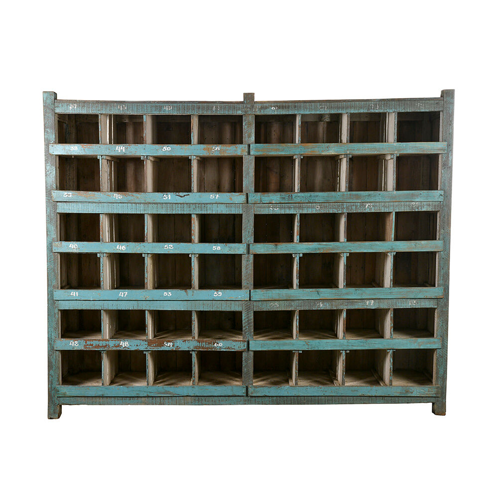 Workshop furniture with 48 wooden lockers