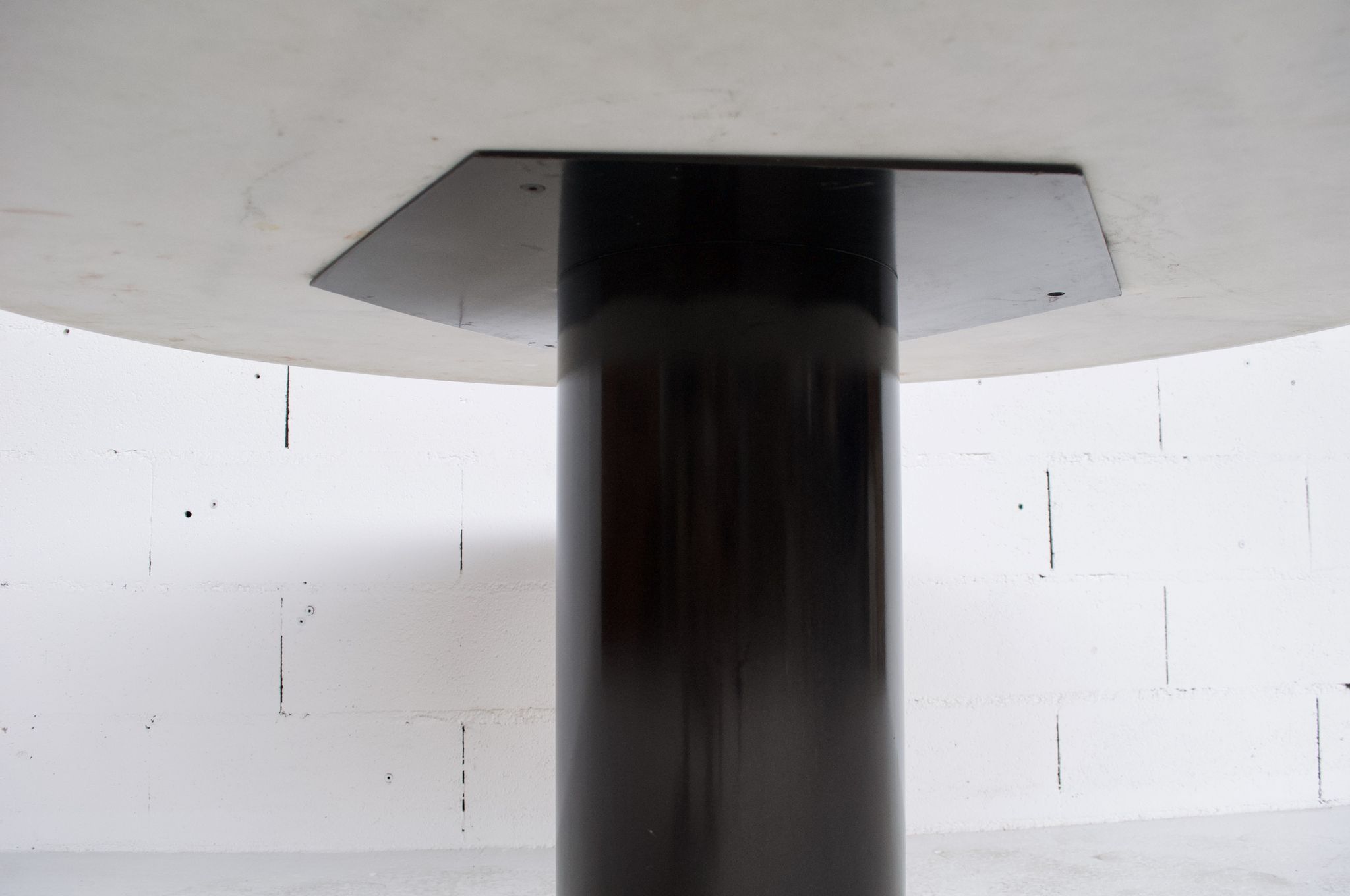 Table Loto Rosso par Ettore Sottsass, Poltronova éditeur, années 60'