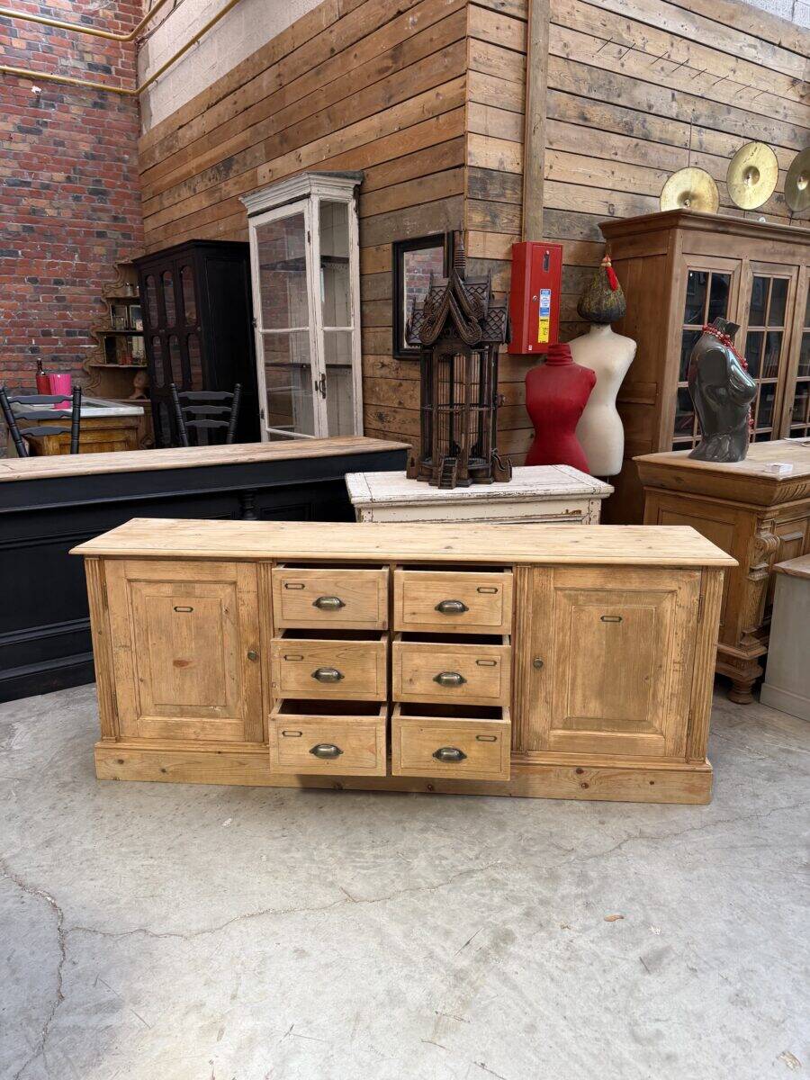 Workshop furniture made of fir.