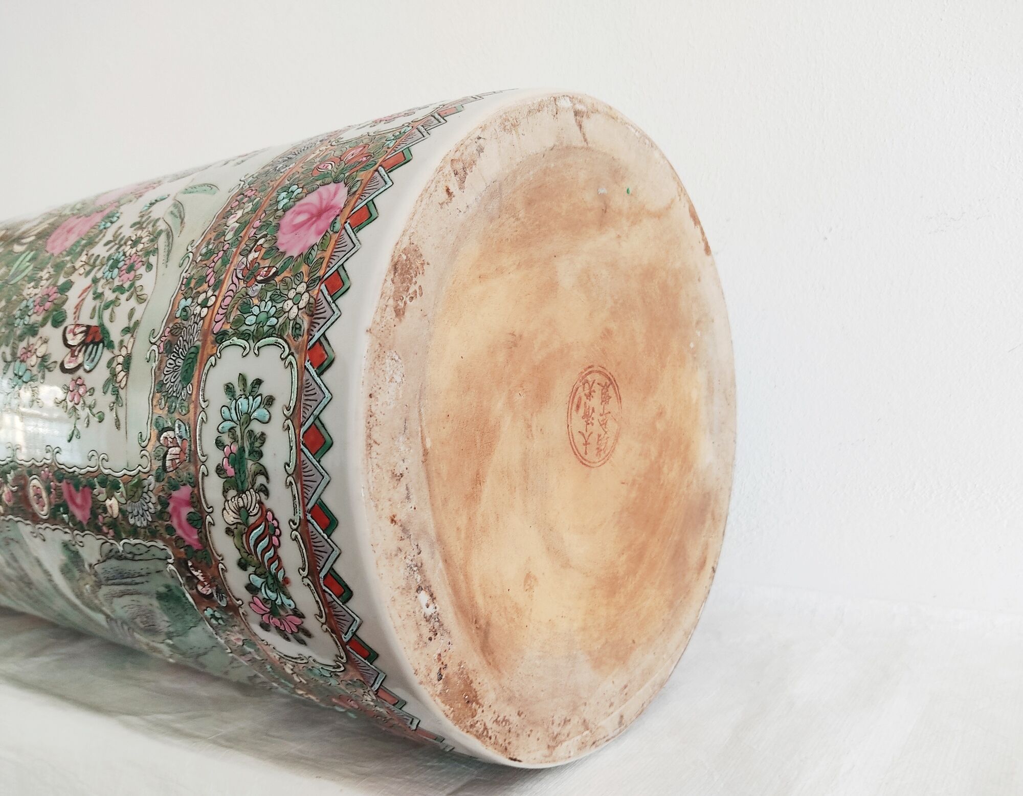 Vase rouleau de 47 cm en porcelaine de Canton Chine