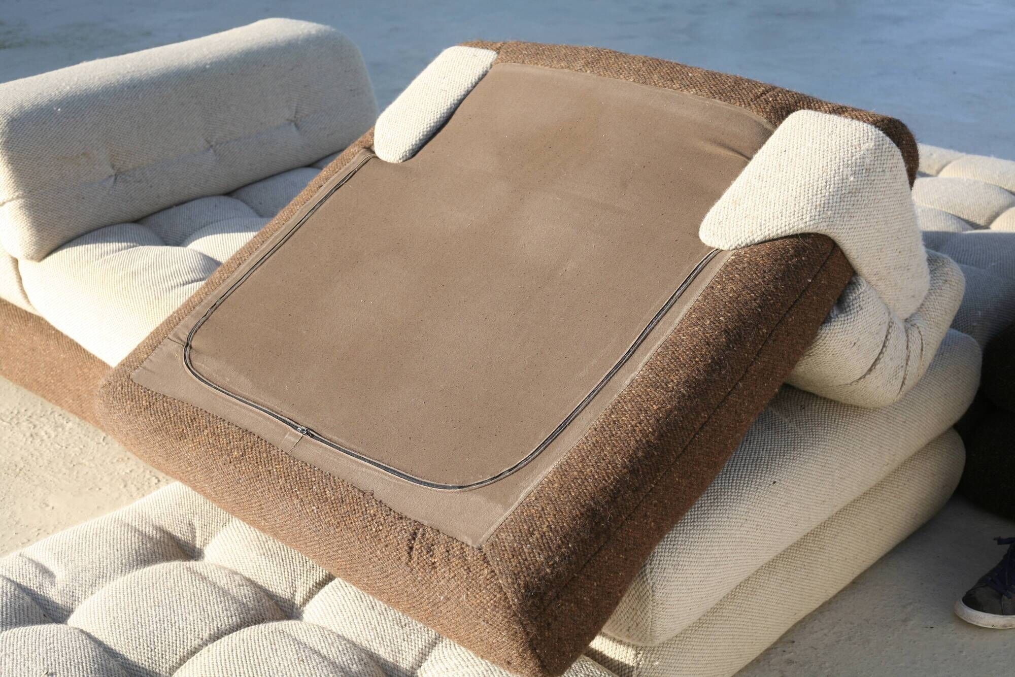 Modular sofa Mah Jong, Hans Hopfer, France, 1971. Roche Bobois Edition.