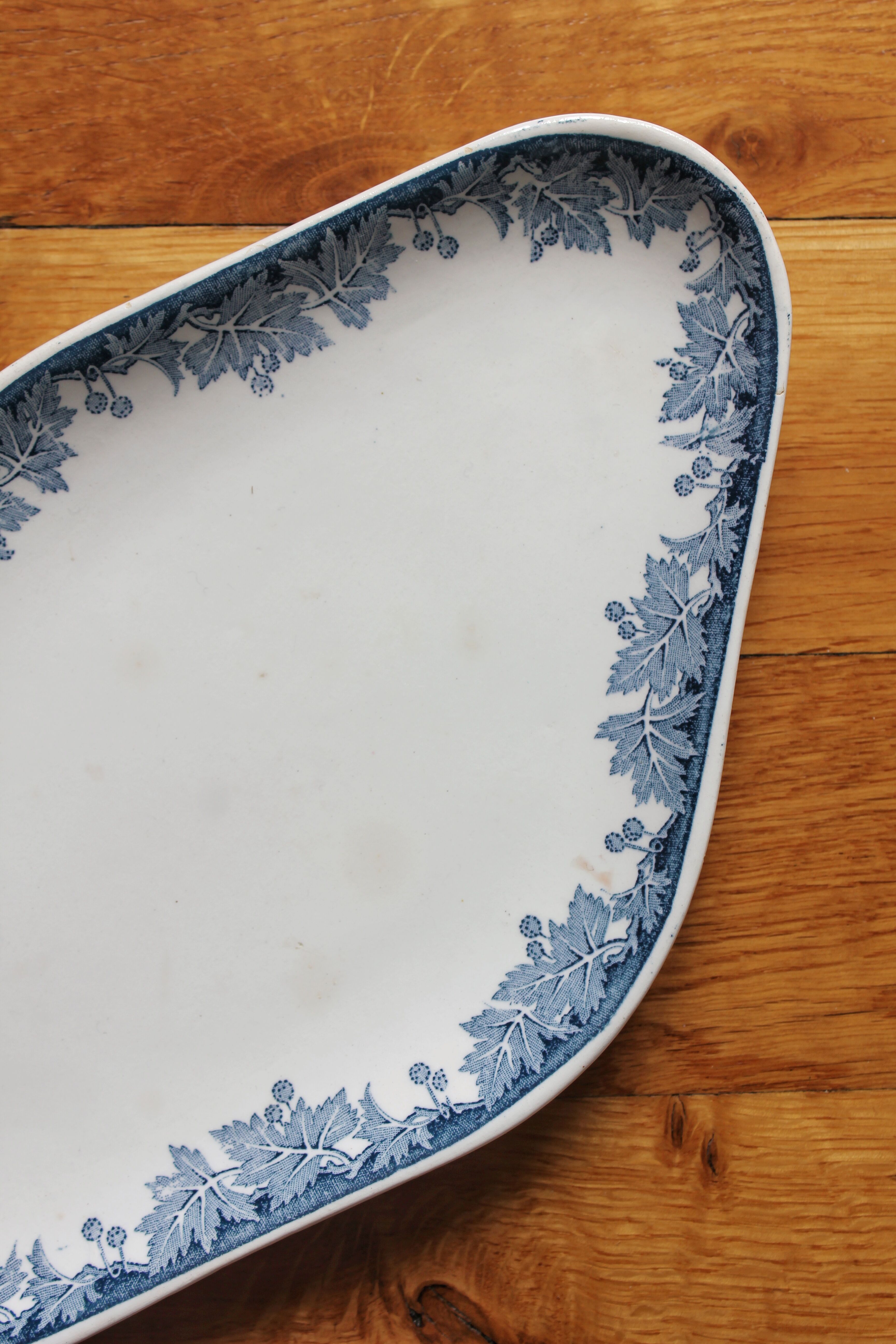 Iron clay dish "Platane" model Saint Amand and Hamage early 20th century