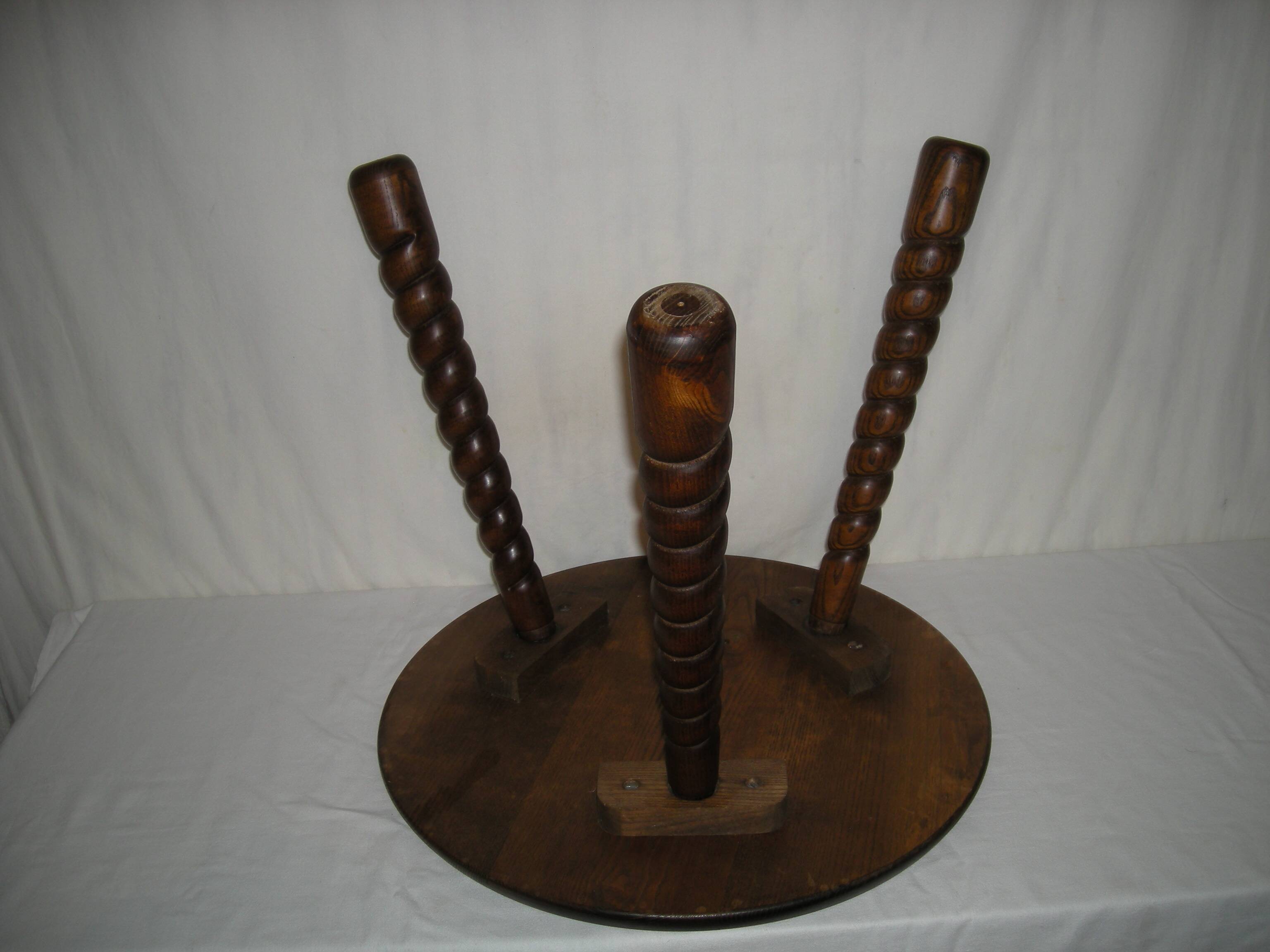 Turned wood coffee table from the 30s - 40s