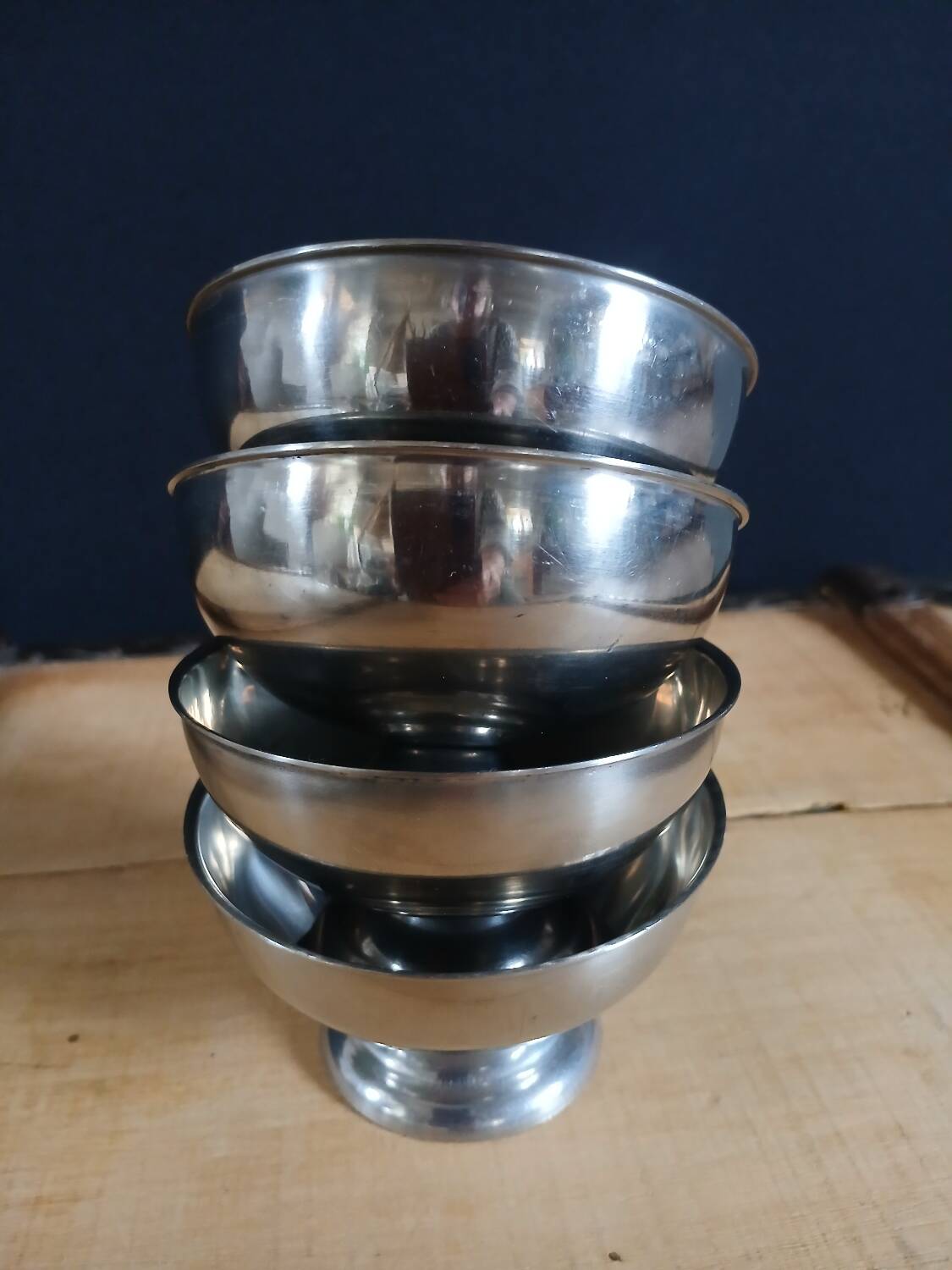 4 stainless steel ice cream cups