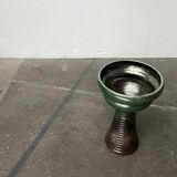 Brutalist studio pottery vase in East German style from the mid-century by Kerstin & Ralf Unterstab for Kunsttöpferei Unterstab KTU, 1960s.