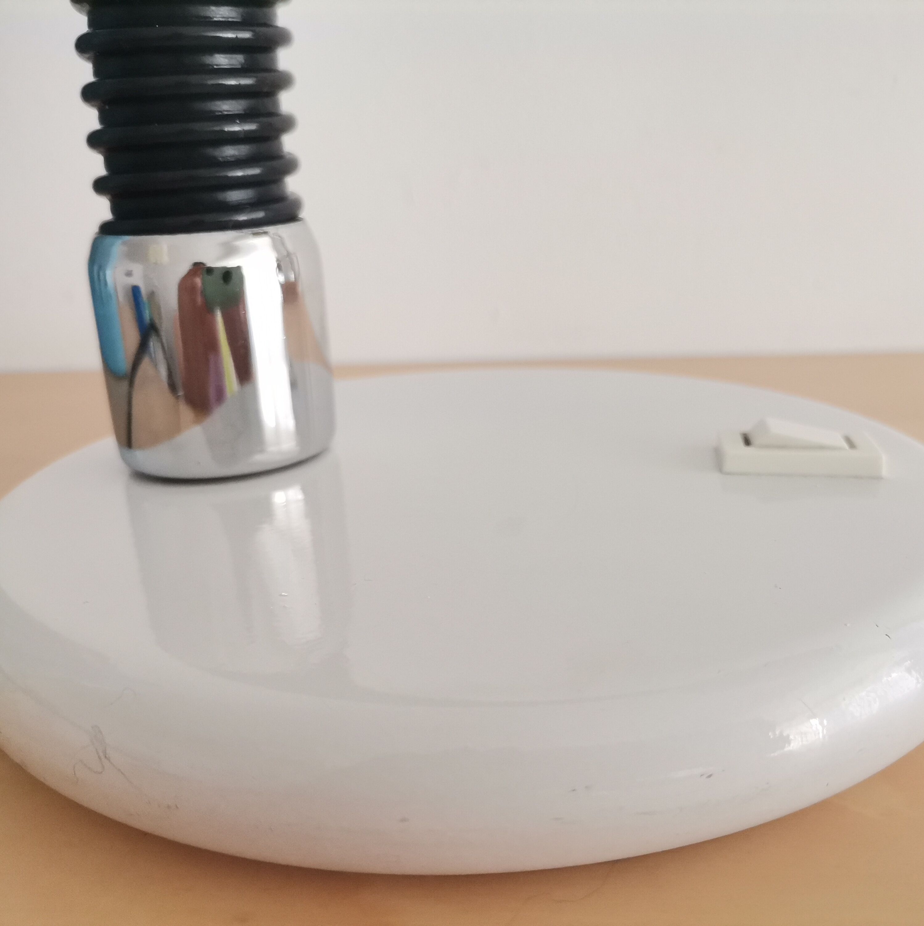 Industrial style gooseneck white table desk lamp