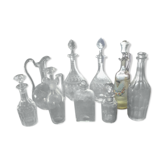 Lot de 9 carafes anciennes