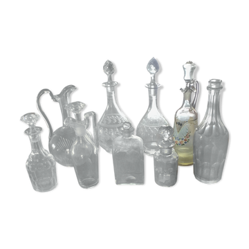 Lot de 9 carafes anciennes