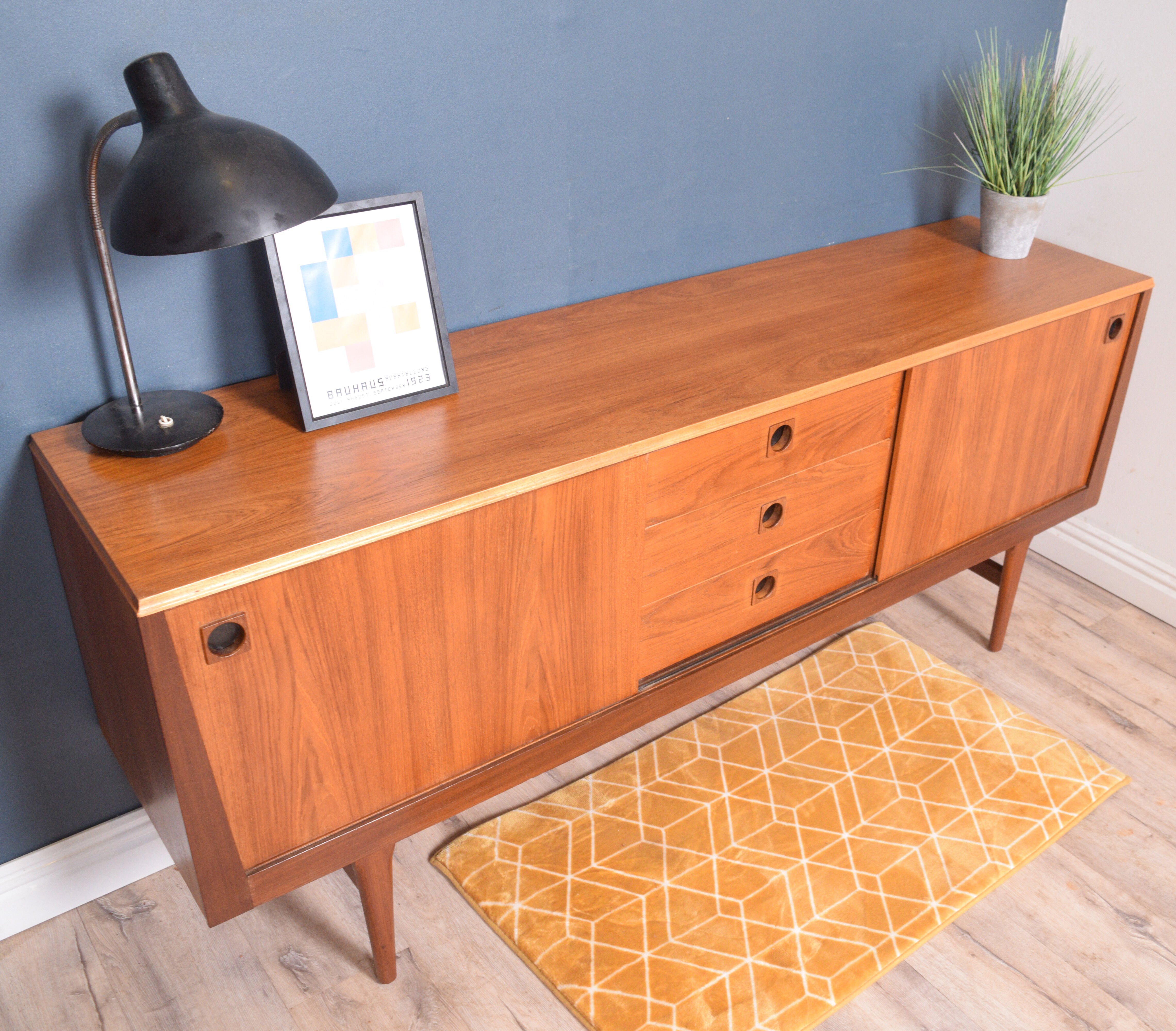 Enfilade retro en teak Elliots de Newbury EON
