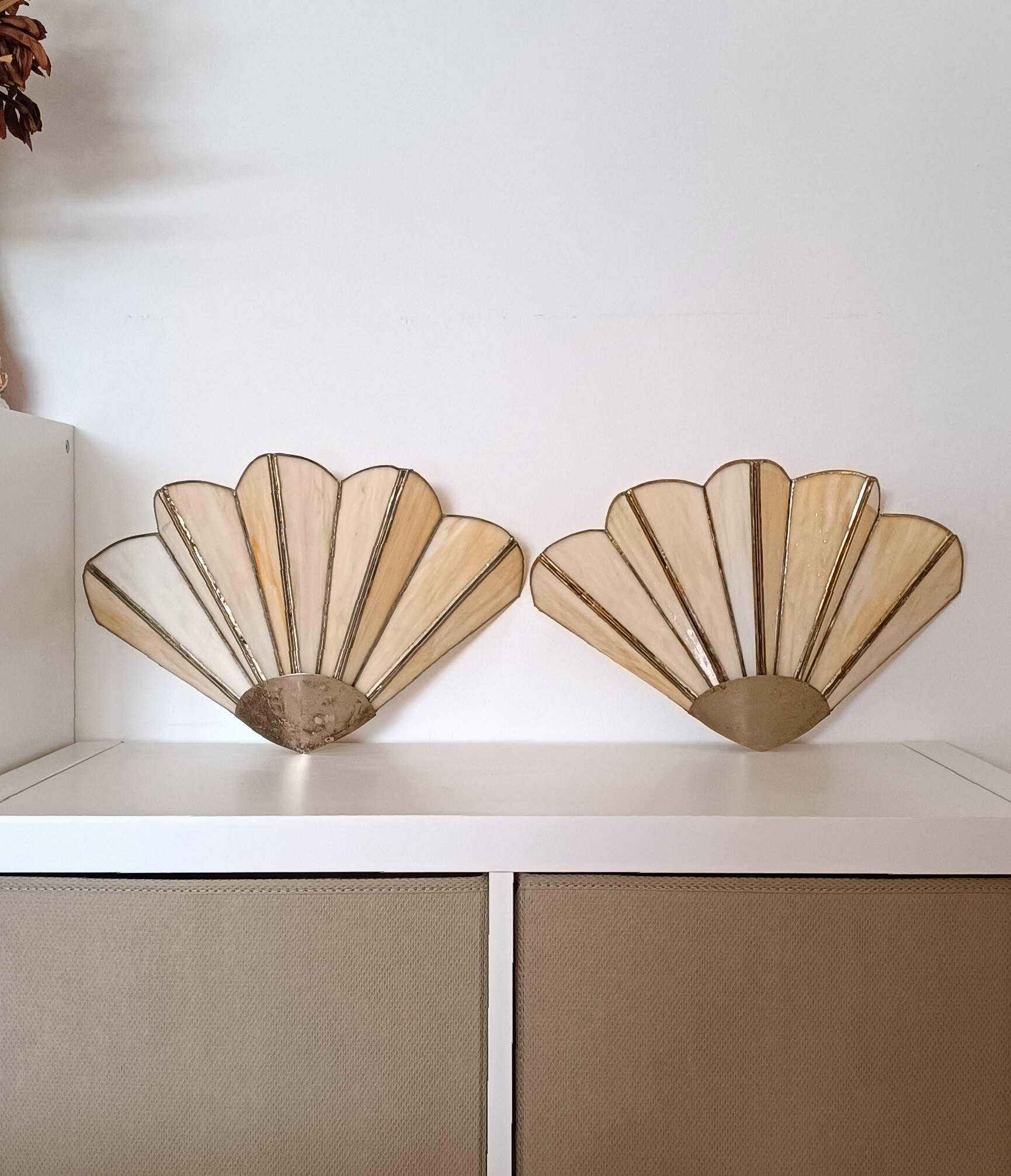 Lot de 2 appliques murales vintage coquillage ou éventail en pâtes de verre et métal doré vieilli