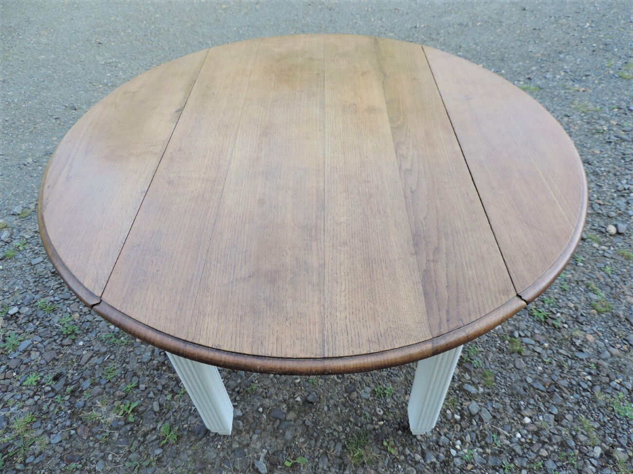 Massive oak round table 1930
