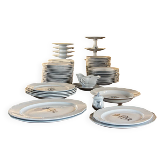 English earthenware service, CP monogram, ducal crown, 109 pieces
