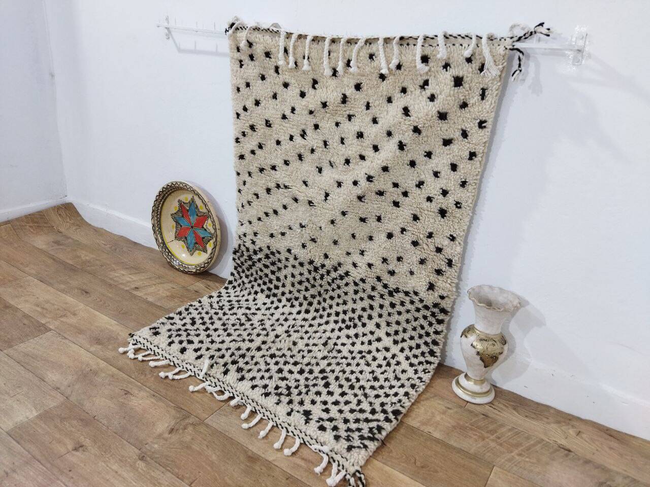 Handcrafted Moroccan Berber Rug 150 X 92 CM