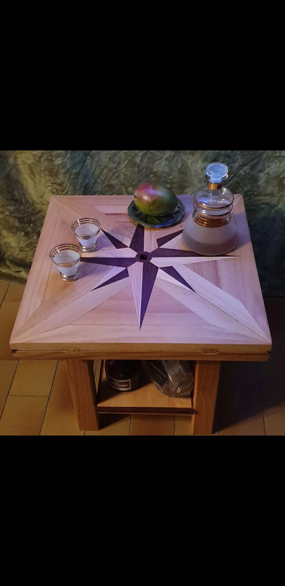 Wind rose coffee table that opens