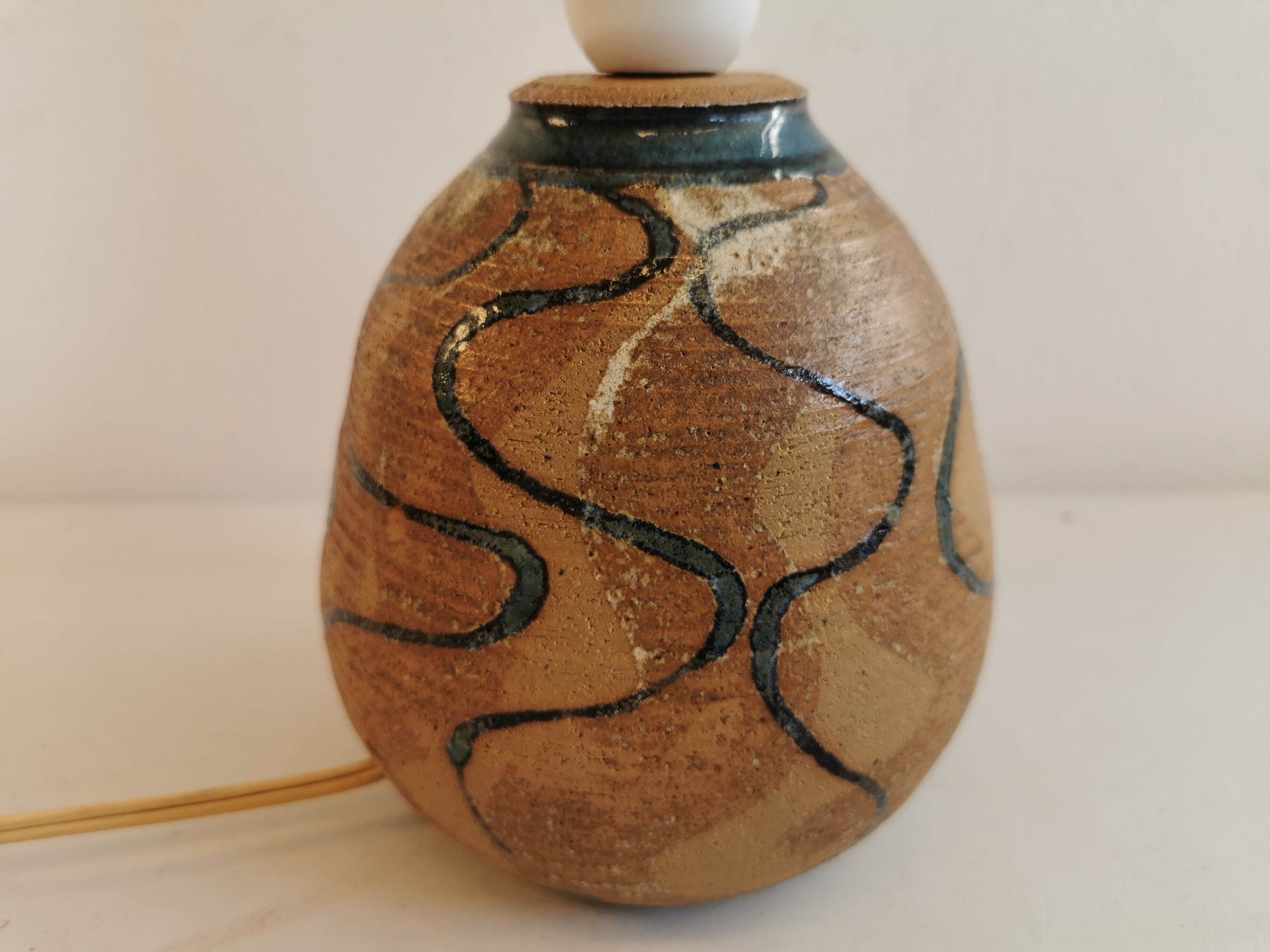 Ceramic table lamp, designed by Marie for Hjort ceramics Denmark (stamped at the bottom) 1970s
