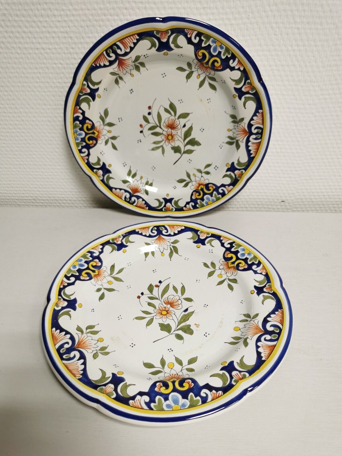 Collection of 5 plates in Faience, décor Strasbourg, Rouen .....