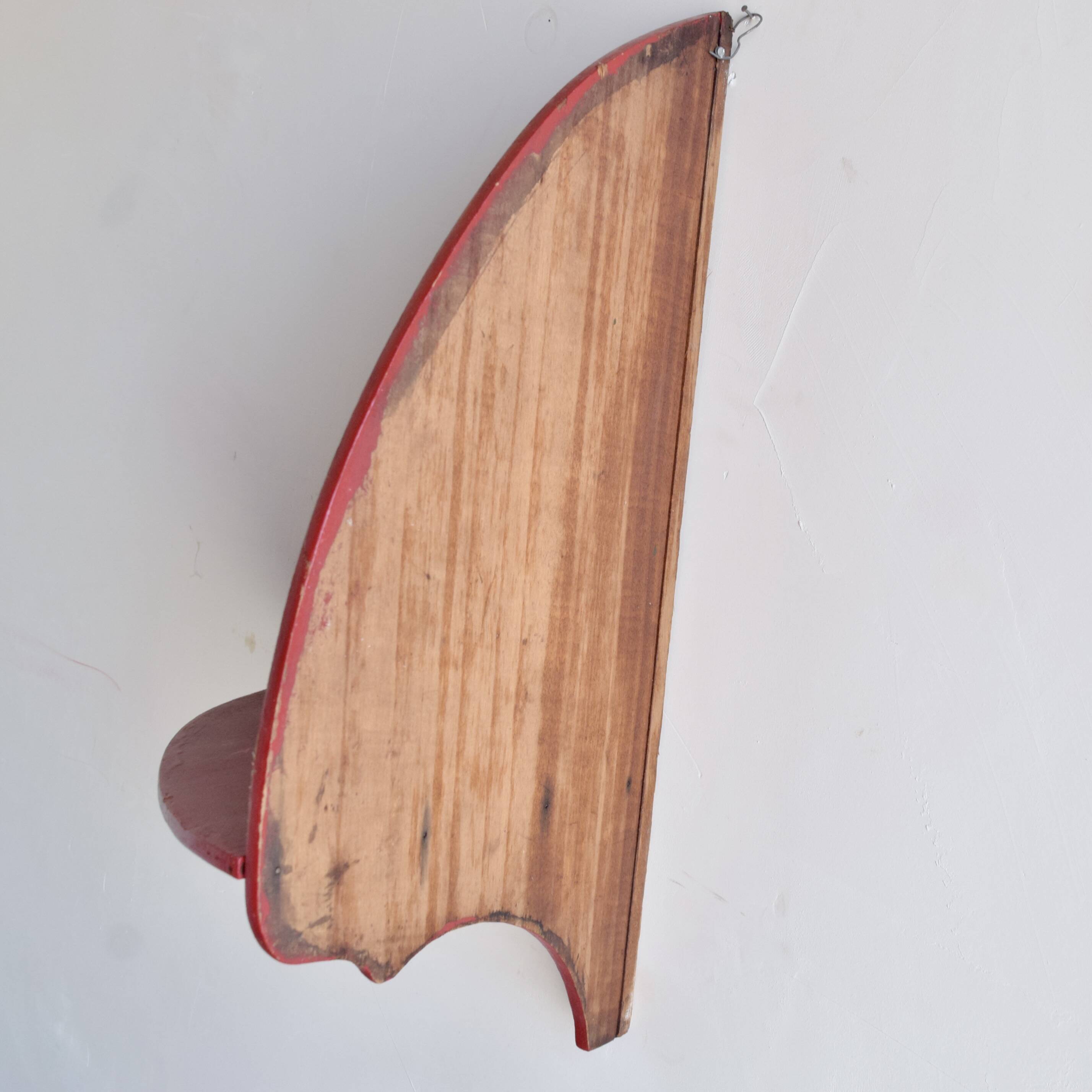 Vintage mail holder and matching plant holder in red painted wood - floral decor - 1970s