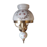 Simple wall lamp with white opaline