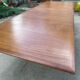 Table scandinave