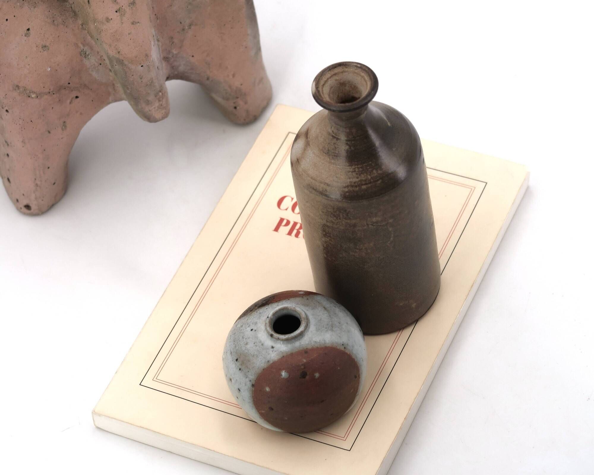 Deux petits vases en grès céramiques, années 70