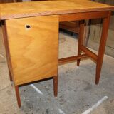 Desk and its baumann chair