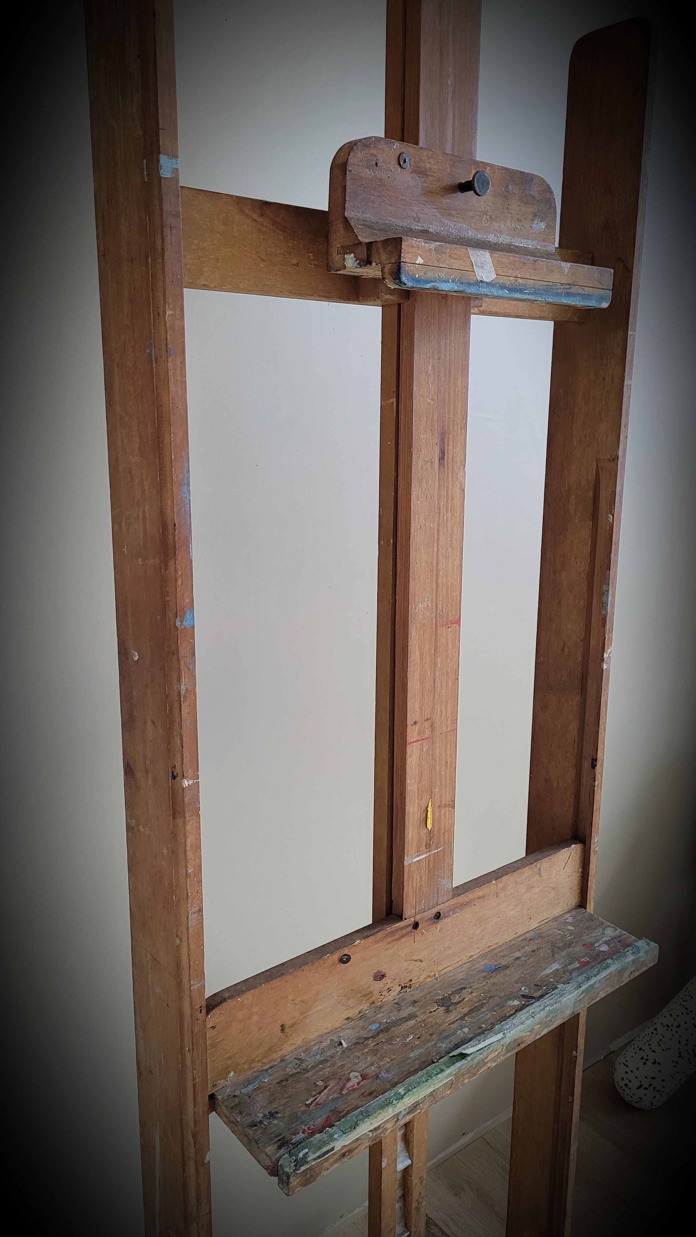 Belgian painter easel