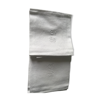 Lot of monogram towels TB