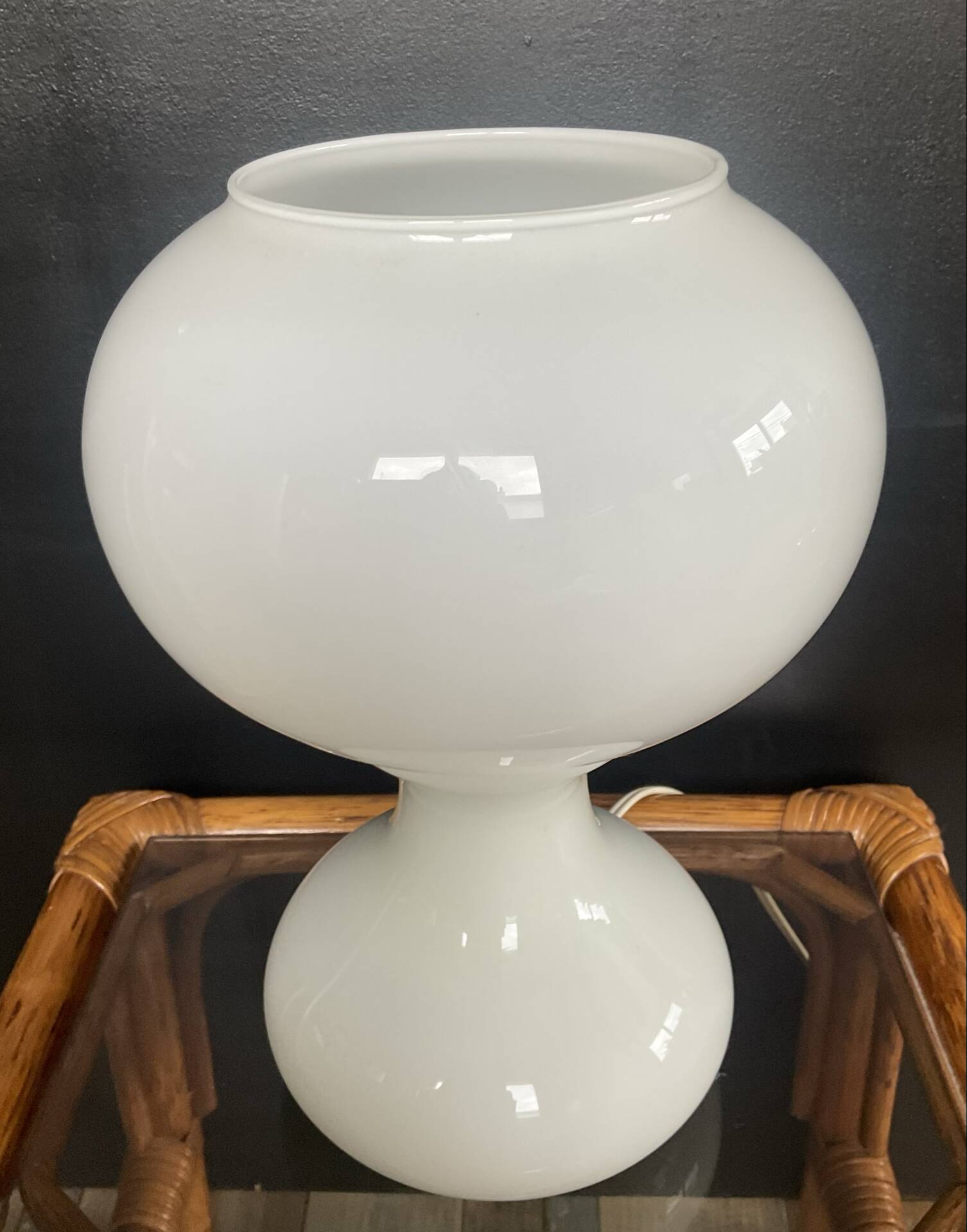 Lampe champignon Space Age en verre opalin blanc
