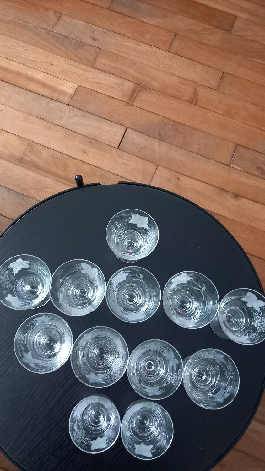 Ensemble de 12 verres vintage gravés