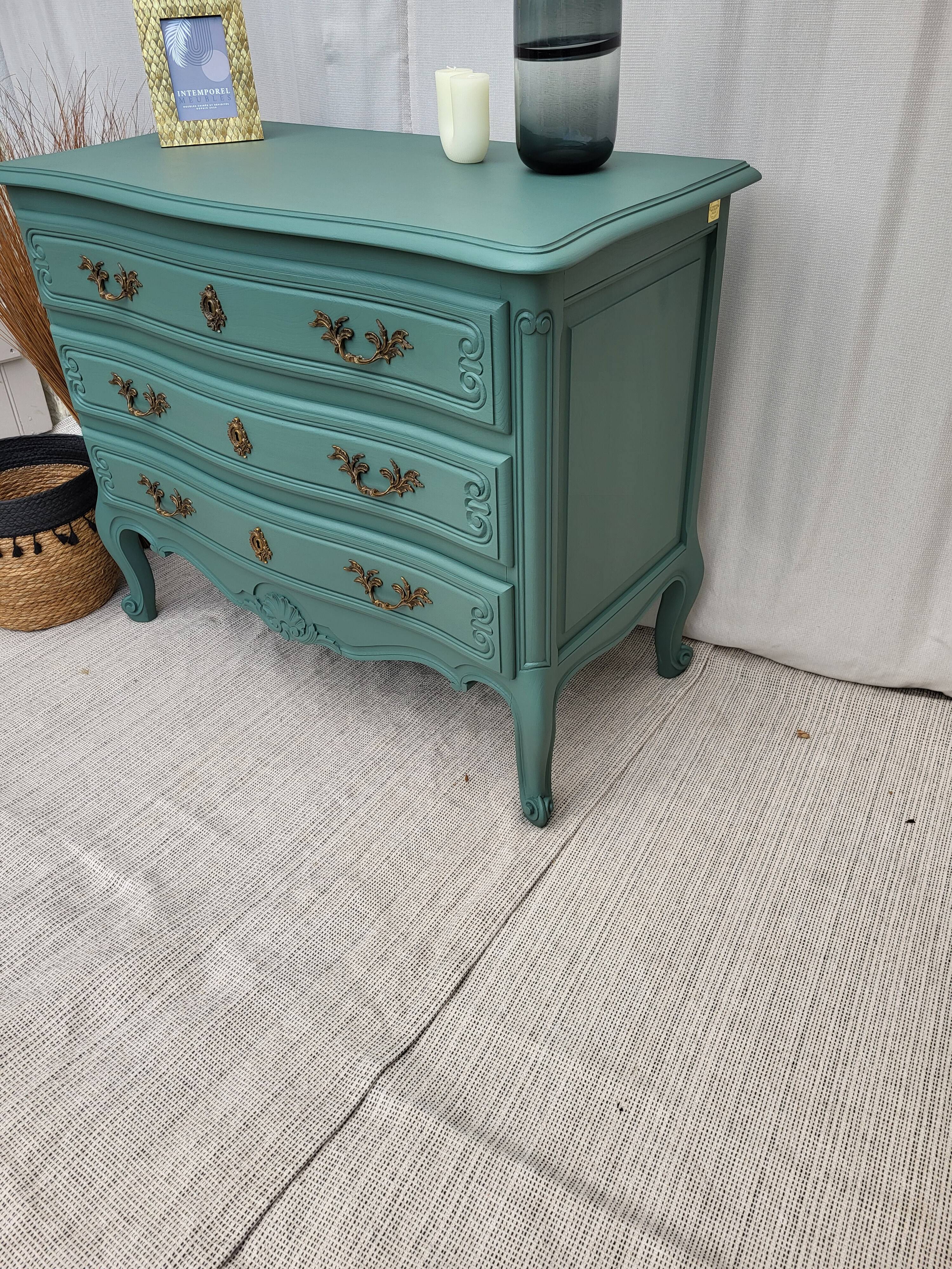 Louis XV chest of drawers