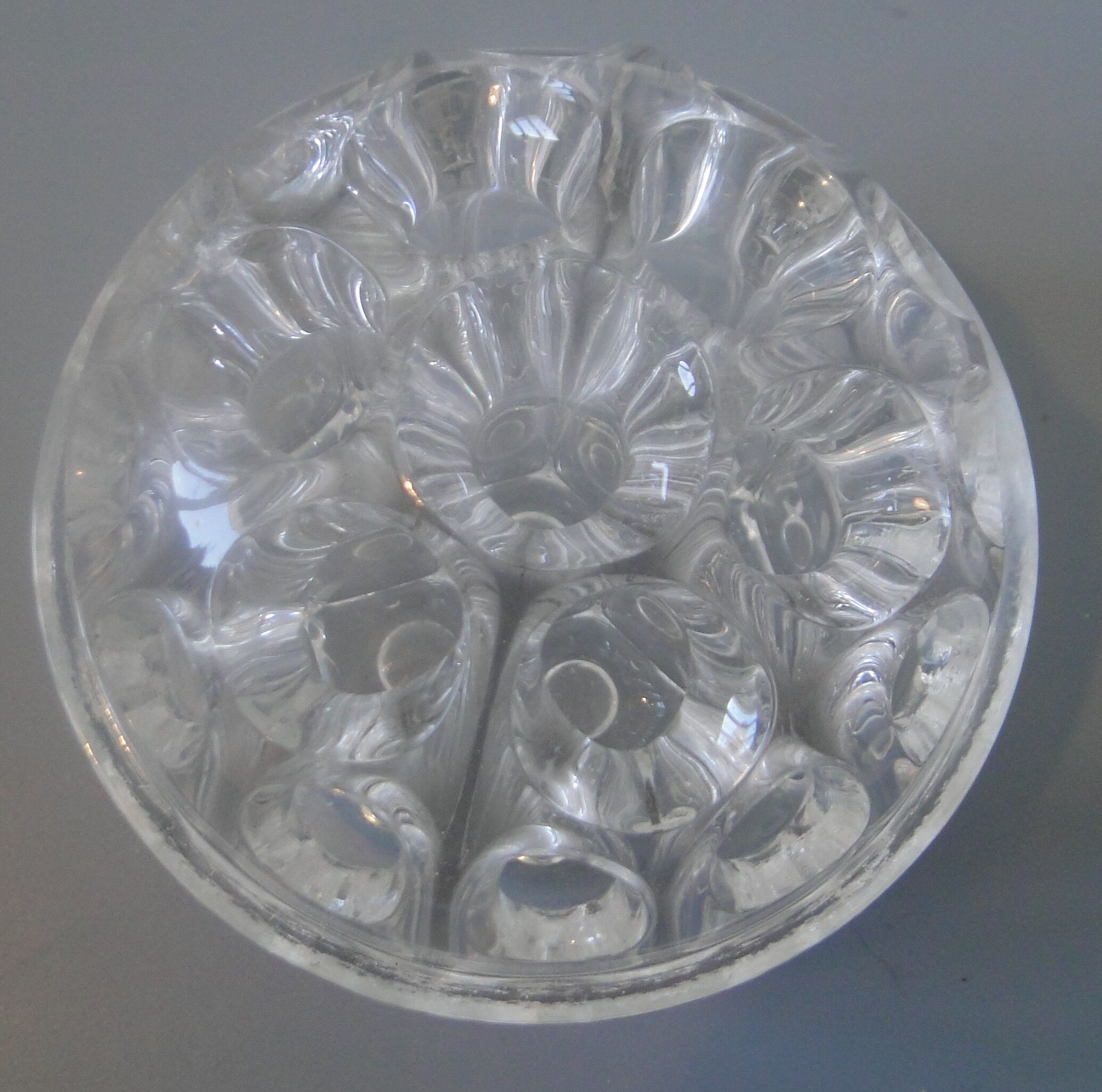 Pique fleurs moulded glass made in France no. 4 1/2