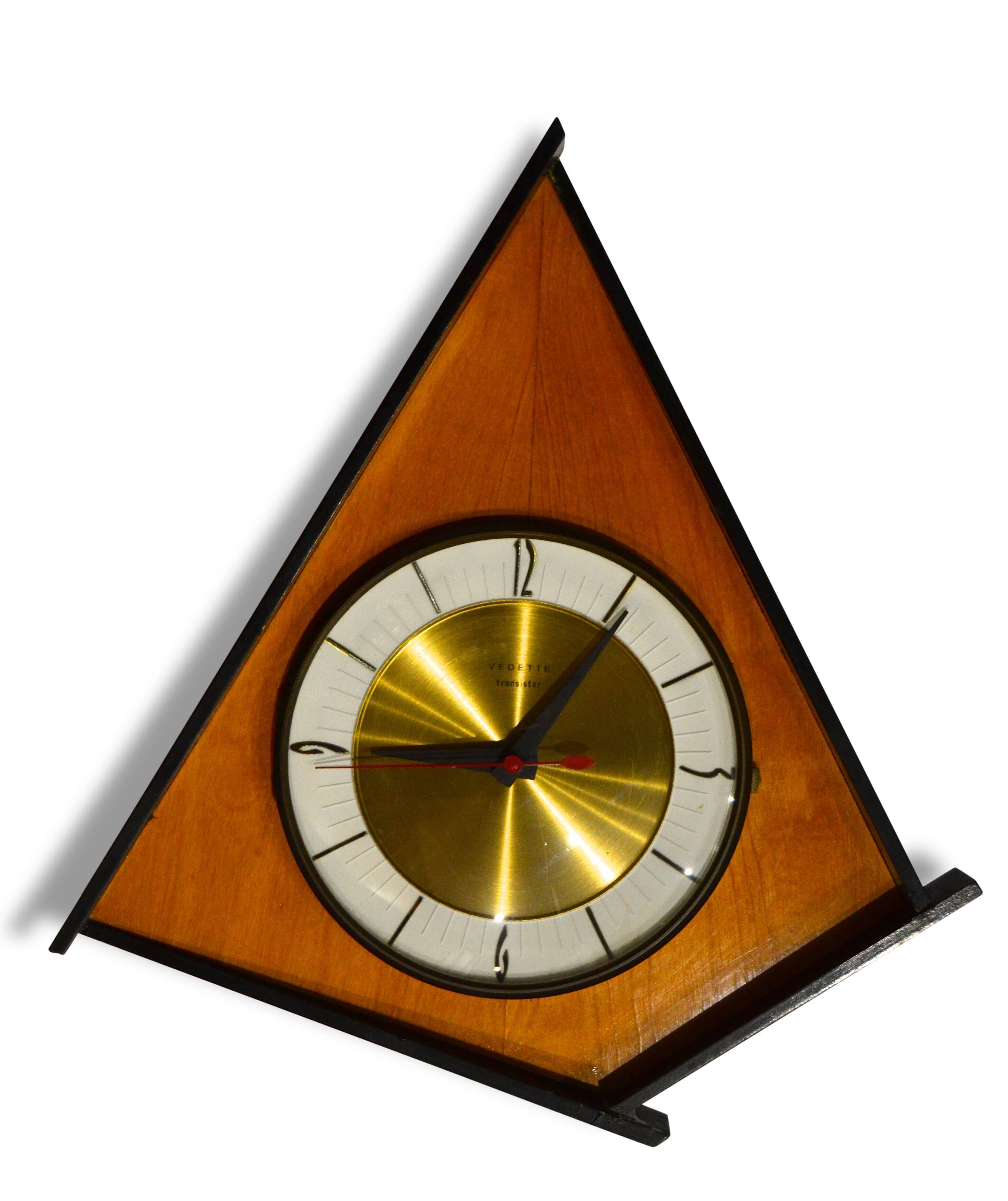 Pendulum featured Transistor, Vintage