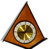 Pendulum featured Transistor, Vintage