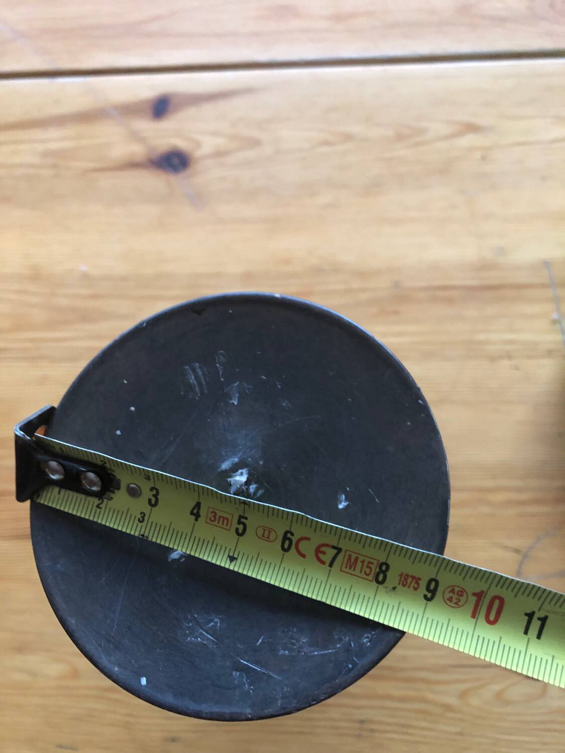 Cast iron candle holder