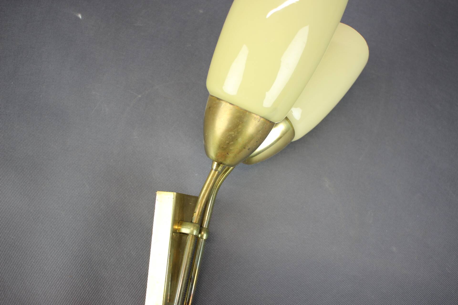 Wall lamp in brass and glass by Kamenický Šenov, Czechoslovakia, 1960.