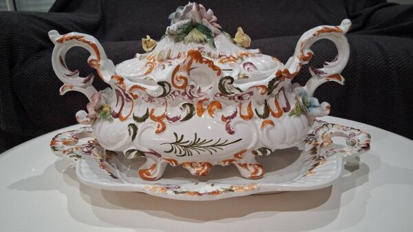 Soupière, centre de table Bossano Italy, style Capodimonte