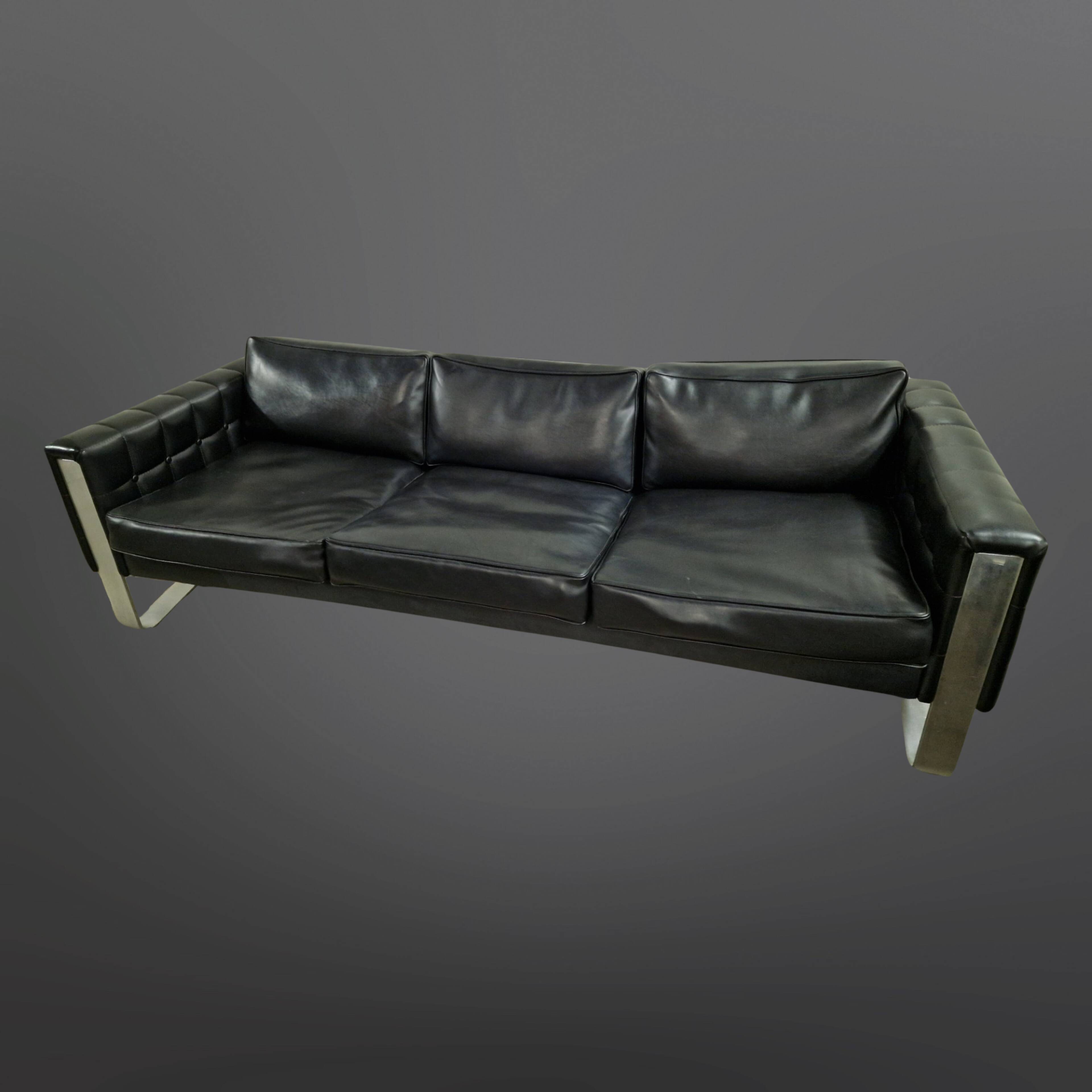 Groupe de sièges modernistes en vinyle noir et métal, Danemark 1950